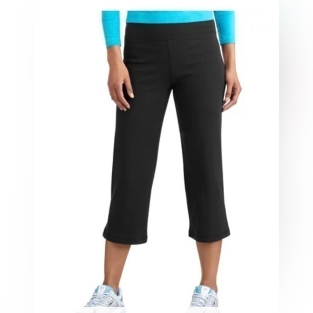 Zella black Wide leg cropped, athletic Capri, workout pants size medium
